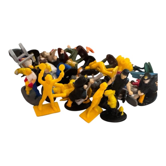 Vintage Micro Miniature Toy Action Figures Lot - Picture 5 of 6